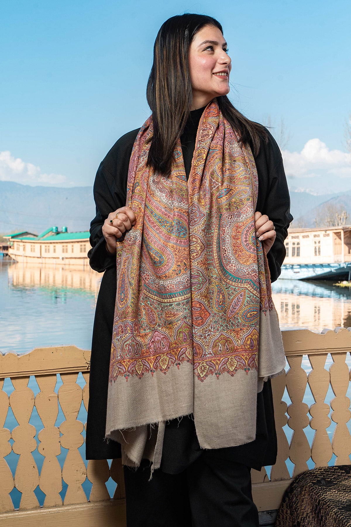 Natural Sozni Embroidered Antique Jamawar Pashmina Shawl