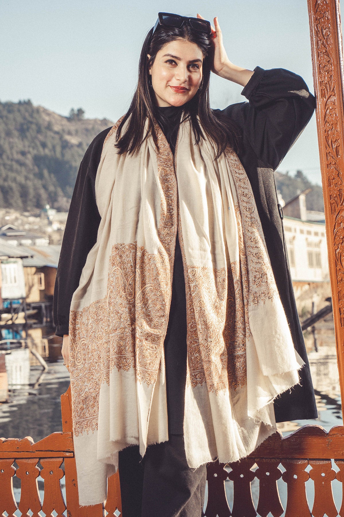 Off-White Sozni Embroidered Palladar Pashmina Shawl